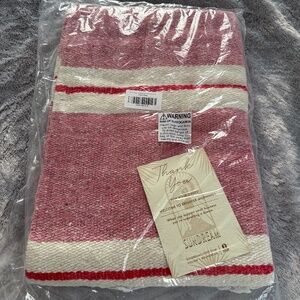 NEW! Sundream Coffee Drift Throw in Coral & Pink